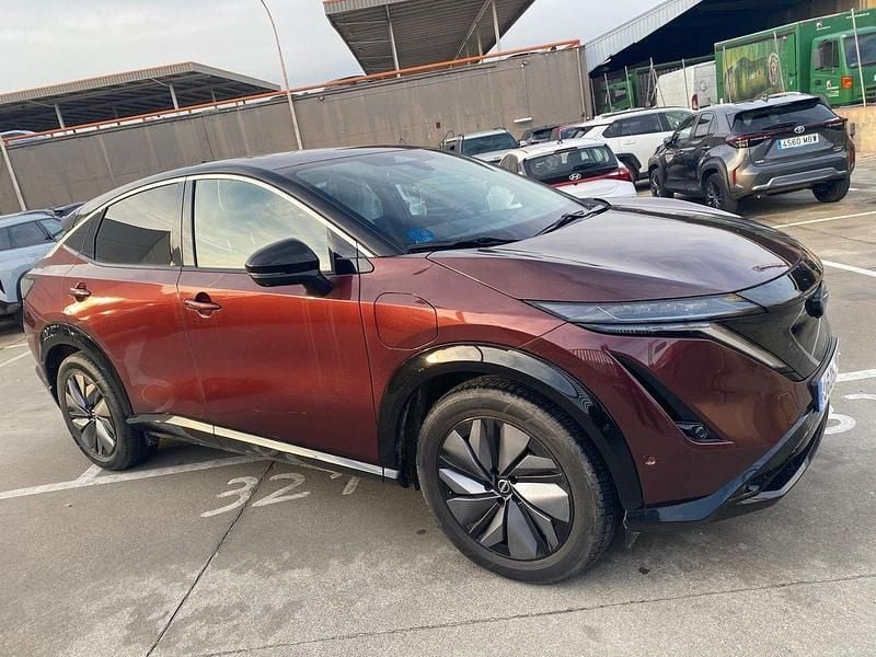 Usado Nissan Ariya Evolve 177 kW (242 CV) 2022 Rojo oscuro SUV
