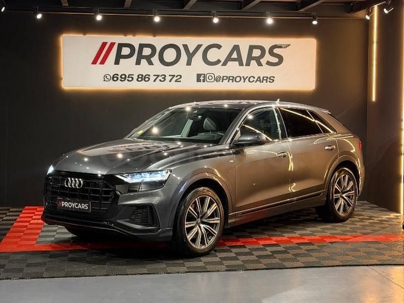 Usado Audi Q8 S-Line 231 CV (169 kW) 2020 Gris / plata SUV