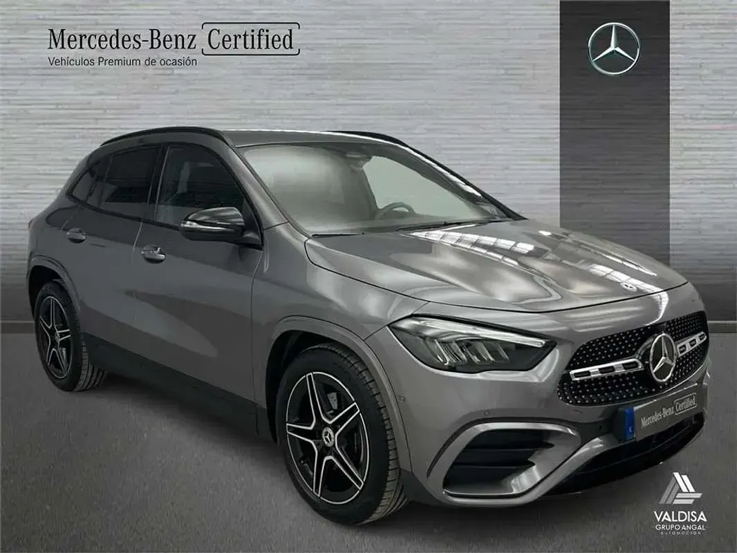Usado Mercedes GLA200 150 CV (110 kW) 2024 SUV