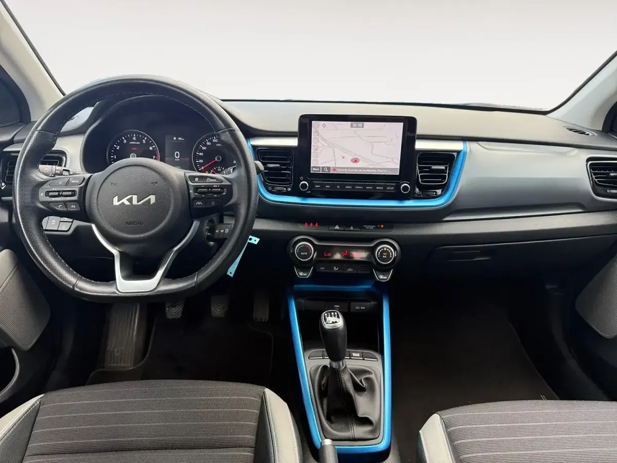 Usado Kia Stonic 101 CV (74 kW) 2023 Blanco SUV