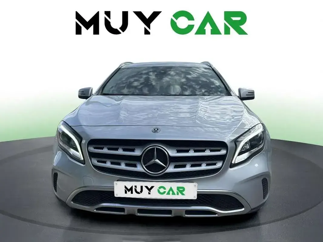 Usado Mercedes GLA200 136 CV (100 kW) 2019 Gris SUV