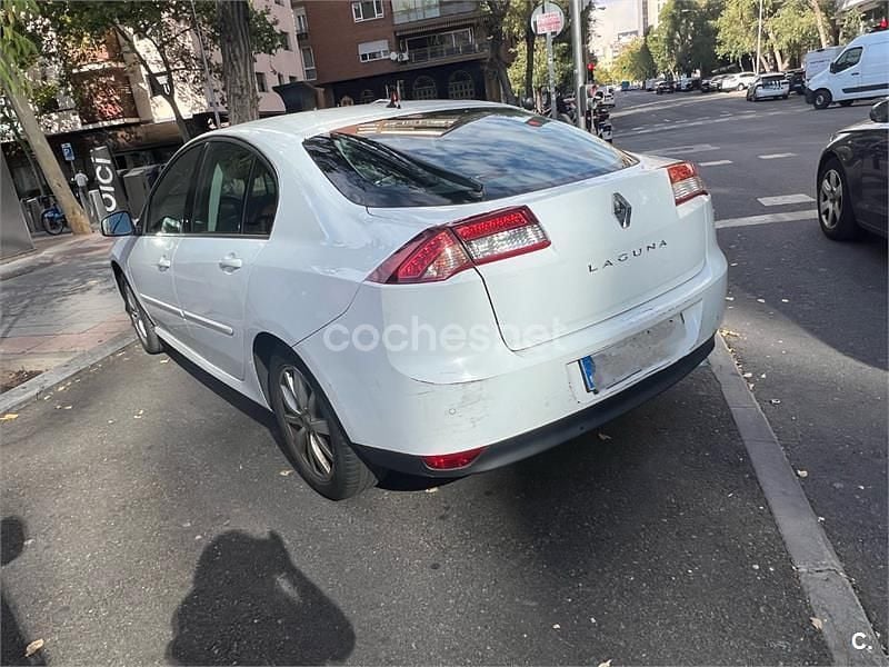 Blanco Usado 2012 Renault Laguna III Dynamique Berlina | 5300 € (Precio justo) - Imagen 1/4