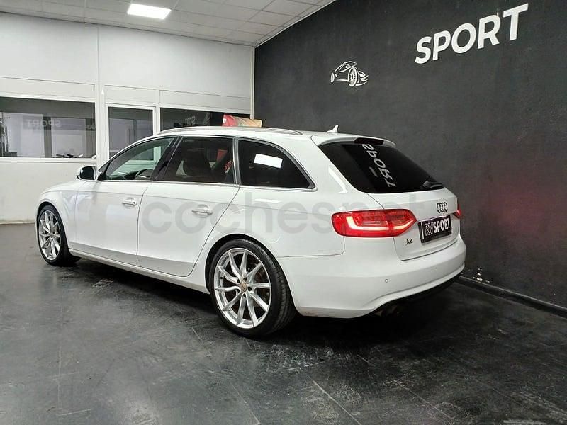 Usado Audi A4 177 CV (130 kW) 2012 Blanco Familiar