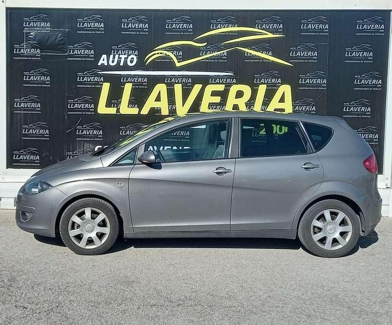 Usado Seat Altea Stylance 105 CV (77 kW) 2006 Gris / plata Monovolumen