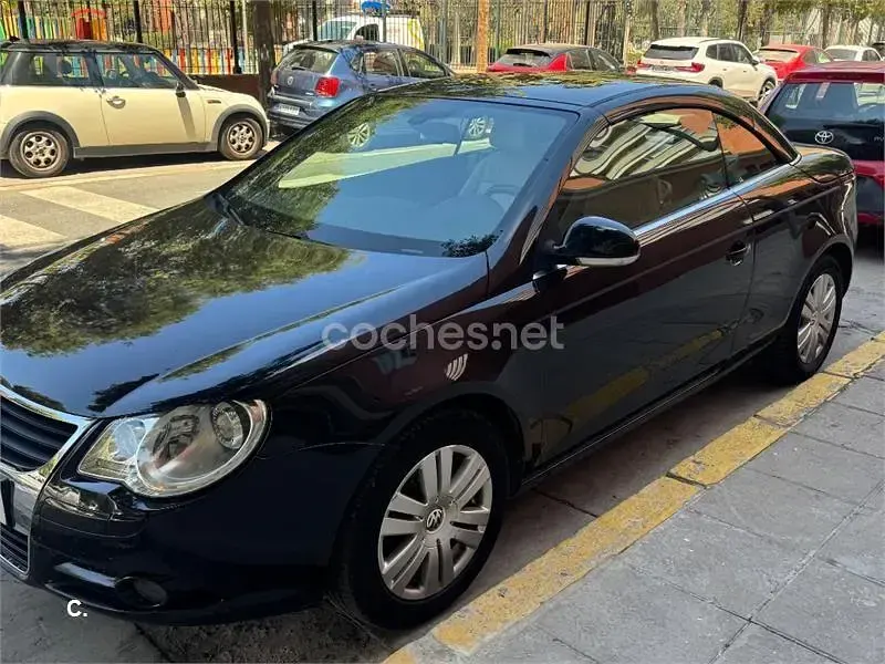 Usado VW Eos 140 CV (102 kW) 2007 Negro Descapotable