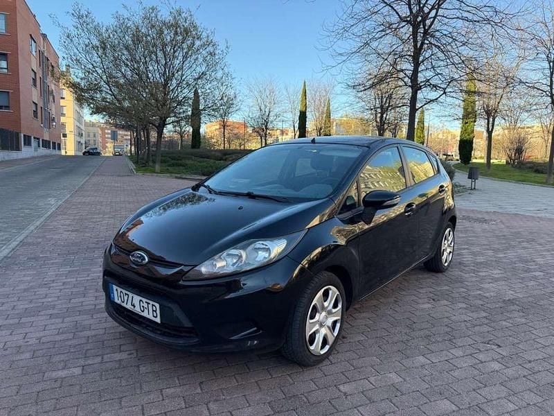 Usado Ford Fiesta Trend 69 CV (50 kW) 2010 Negro Utilitario
