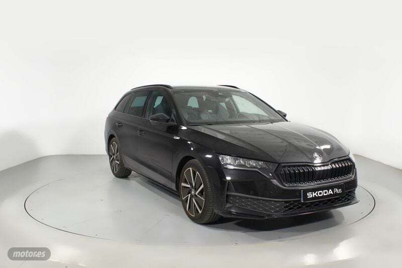 Negro Usado 2025 Skoda Octavia SportLine Berlina | 34.900 € (Un poco caro) - Imagen 1/4
