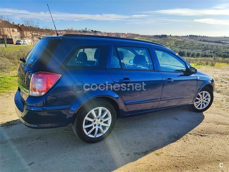 Usado Opel Astra Enjoy 100 CV (73 kW) 2007 Azul Familiar