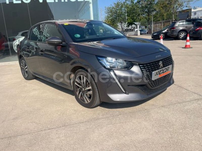 Gris Usado 2019 Peugeot 208 Allure Utilitario | 12.800 € - Imagen 1/4