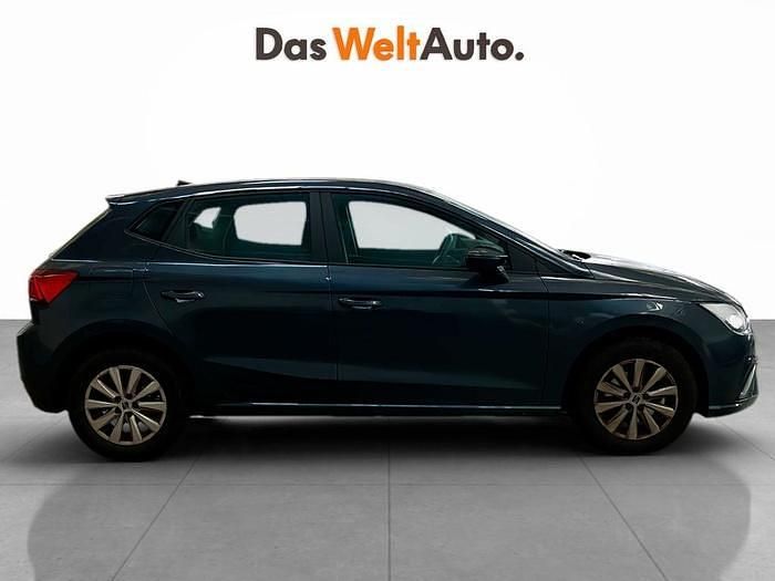 Usado Seat Ibiza Style Plus 110 CV (80 kW) 2022 Gris / plata Utilitario