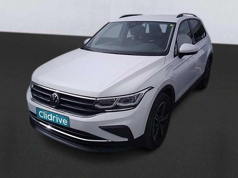 Usado VW Tiguan Life 150 CV (110 kW) 2022 Blanco SUV