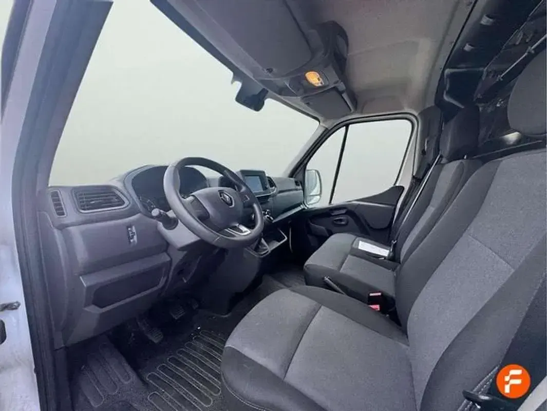 Usado Renault Master 150 CV (110 kW) 2024 Blanco Monovolumen