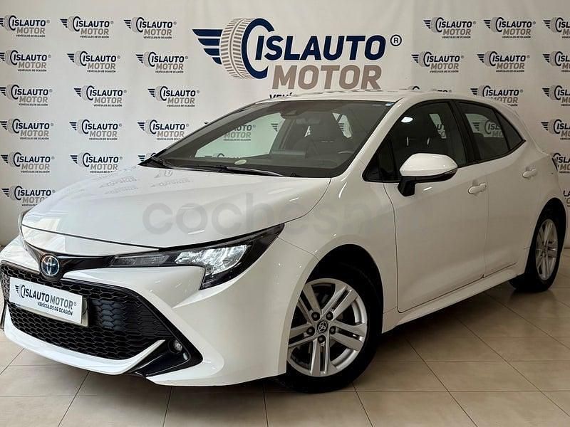 Usado Toyota Corolla Active 122 CV (89 kW) 2021 Blanco Berlina