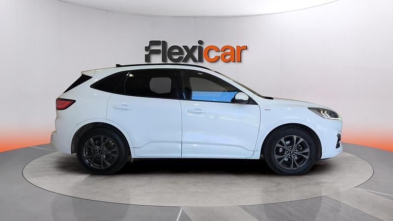 Usado Ford Kuga ST-Line 150 HP (110 kW) 2022 Branco SUV