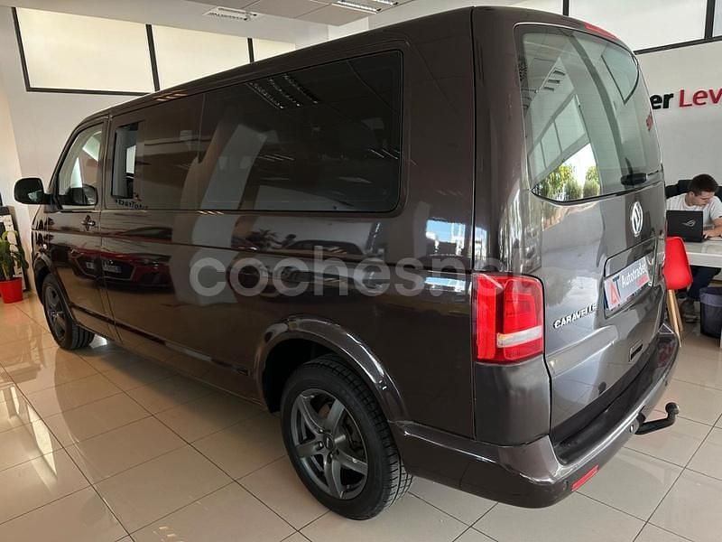 Usado VW Caravelle Comfortline 180 CV (132 kW) 2010 Marrón Monovolumen