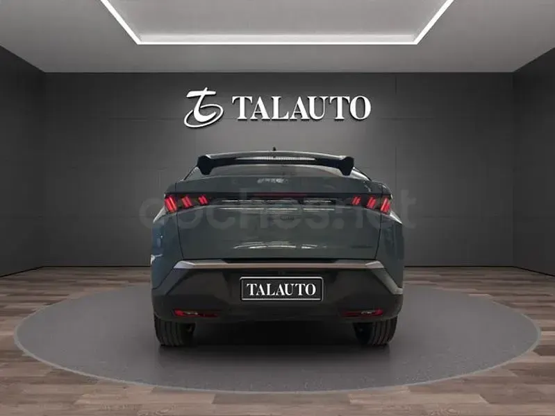 Usado Peugeot 3008 Allure 136 CV (100 kW) 2024 Azul SUV