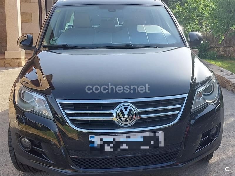 Begagnad VW Tiguan 140 HK (102 kW) 2009 Svart SUV