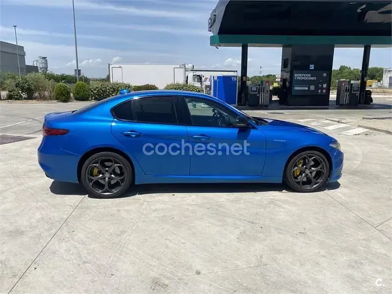 Usado Alfa Romeo Giulia Veloce 210 CV (154 kW) 2019 Azul Berlina