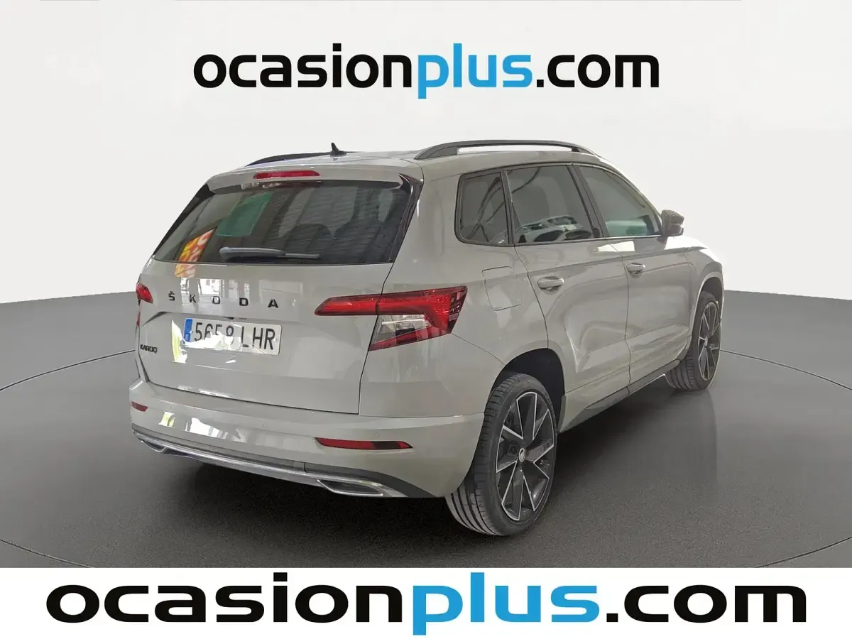 Usado Skoda Karoq SportLine 150 CV (110 kW) 2020 Gris SUV