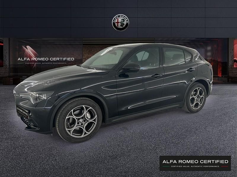 Negro Usado 2023 Alfa Romeo Stelvio Sprint SUV | 30.900 € - Imagen 1/4