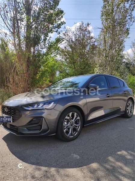 Negro Usado 2023 Ford Focus ST-Line X Berlina | 19.500 € (Buen precio) - Imagen 1/4