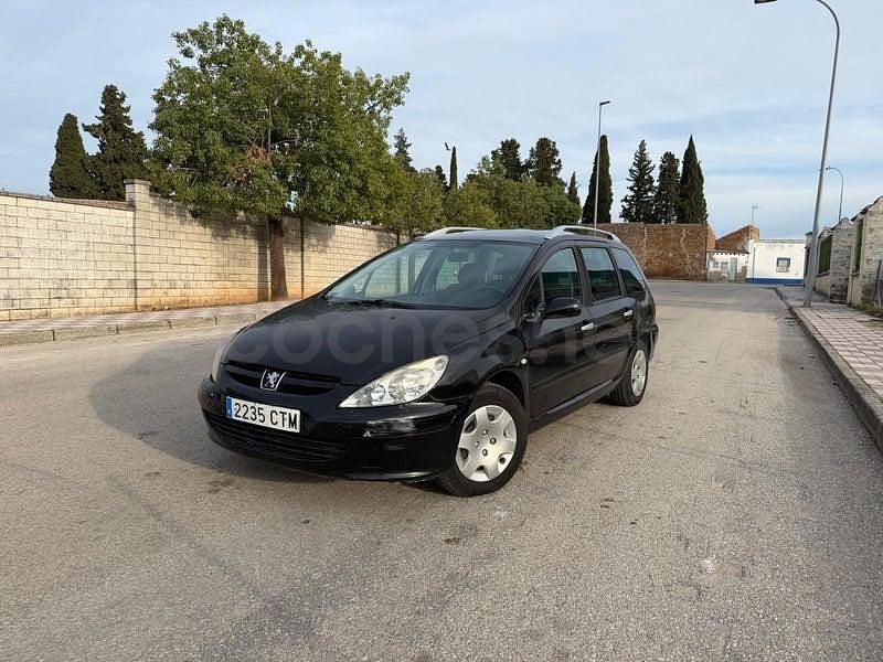 Usado Peugeot 307 90 CV (66 kW) 2004 Negro Familiar