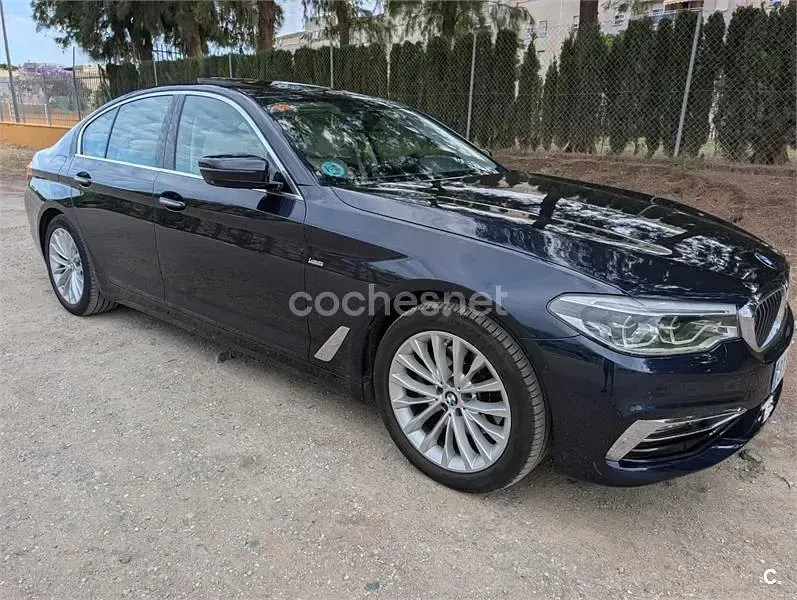 Usado BMW 520 Luxury Line 190 CV (139 kW) 2017 Azul Berlina
