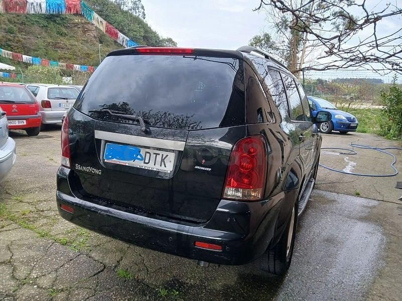 Usado SsangYong Rexton 165 CV (121 kW) 2005 Negro SUV