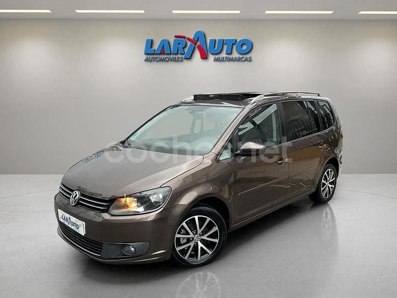 Marrón Usado 2012 VW Touran Advance Monovolumen | 10.899 € (Un poco caro) - Imagen 1/4