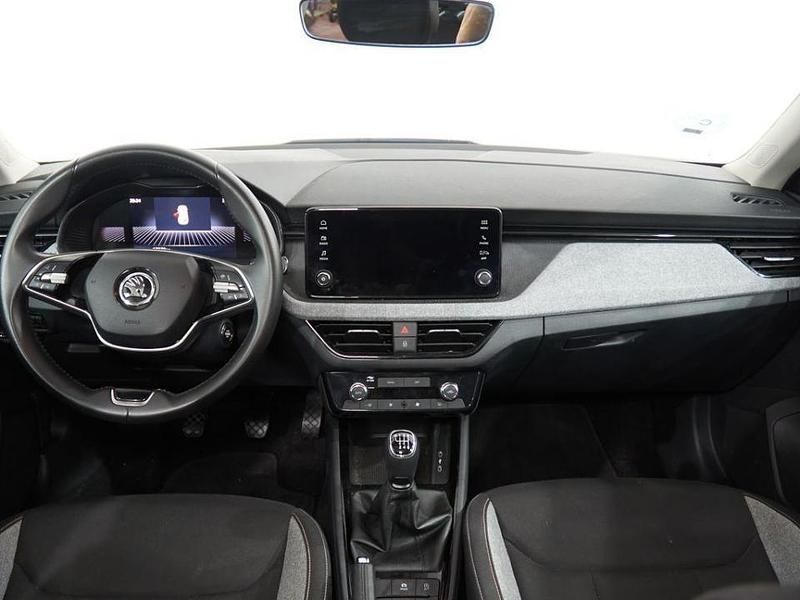 Usado Skoda Kamiq Selection 116 CV (85 kW) 2024 Gris SUV