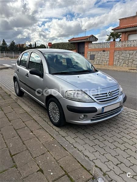 Usado Citroën C3 70 CV (51 kW) 2005 Gris / plata Berlina