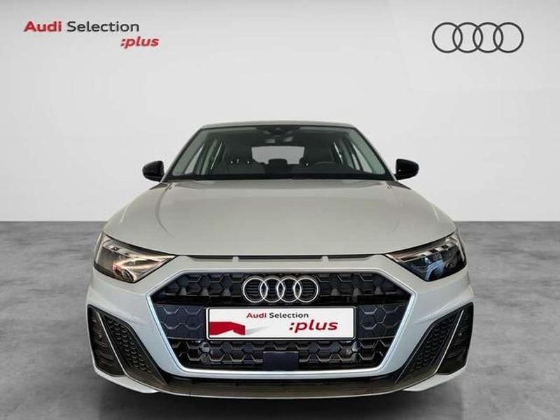 Gris Usado 2024 Audi A1 Sportback Black Edition Utilitario | 25.300 € (Precio justo) - Imagen 1/4