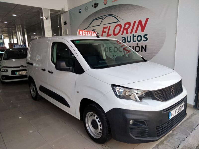 Blanco Usado 2019 Peugeot Partner Premium Monovolumen | 10.500 € (Precio justo) - Imagen 1/4
