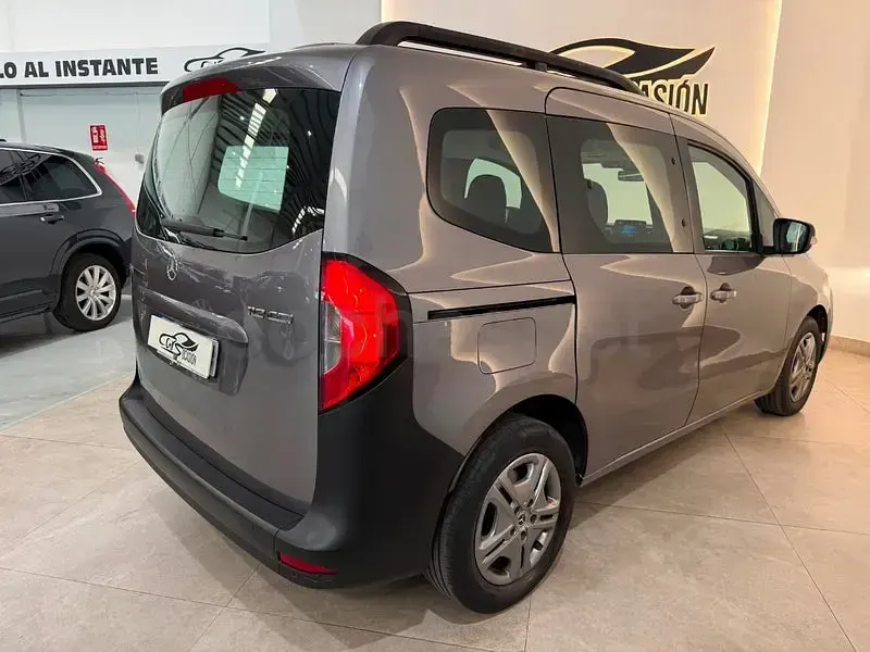 Usado Mercedes Citan 112 116 CV (85 kW) 2023 Gris / plata Monovolumen