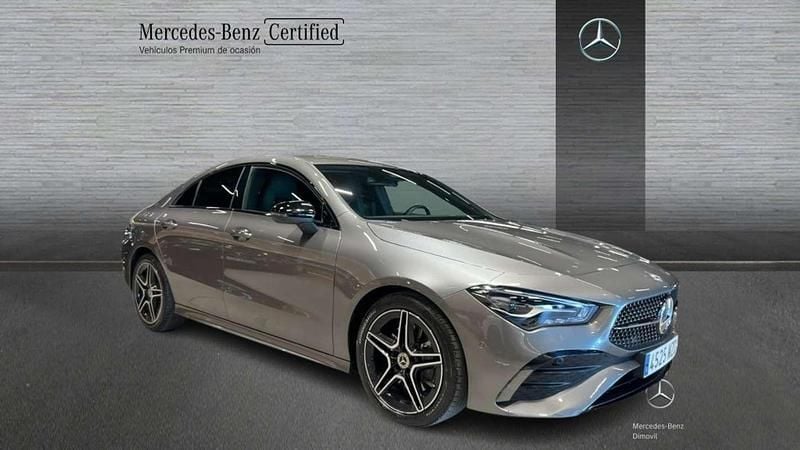 Usado Mercedes CLA220 190 CV (139 kW) 2025 Gris Berlina
