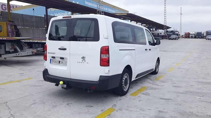 Begagnad Peugeot Traveller Allure 122 HK (89 kW) 2020 Vit Minibuss