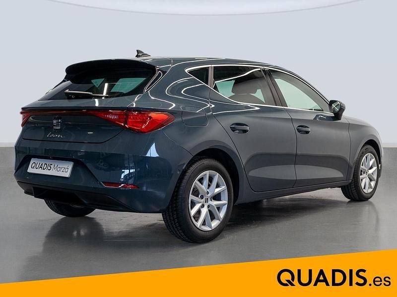 Usado Seat Leon Style 116 CV (85 kW) 2025 Azul Berlina