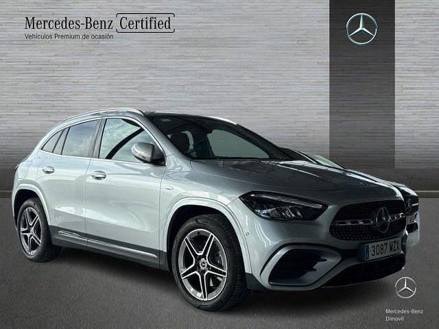 Usado Mercedes GLA250 AMG line 218 CV (160 kW) 2025 Plata hightech SUV