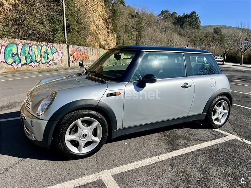 Usado Mini Cooper 115 CV (84 kW) 2004 Gris / plata Utilitario