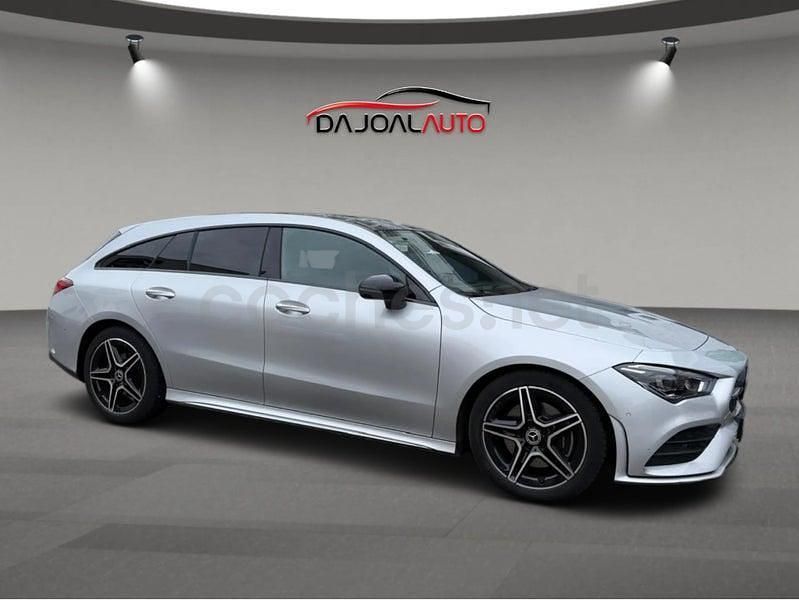 Usado Mercedes CLA200 Shooting Brake 163 CV (119 kW) 2021 Gris / plata Familiar