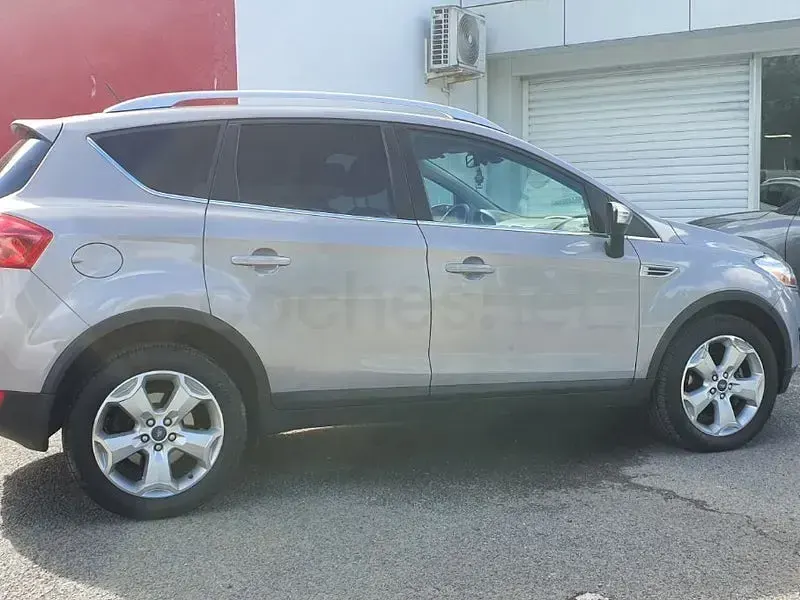 Usado Ford Kuga Titanium S 140 CV (102 kW) 2011 Gris / plata SUV