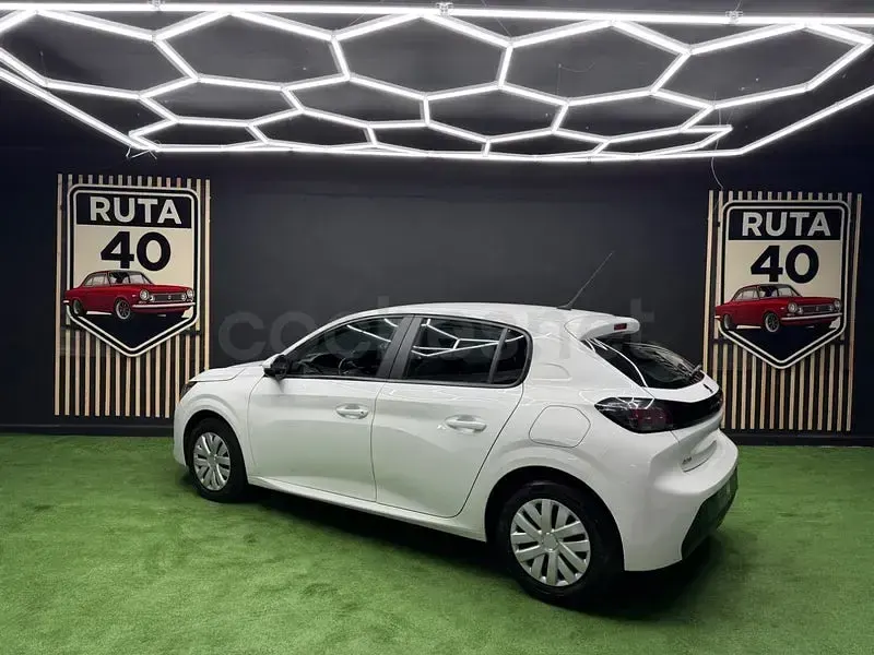 Usado Peugeot 208 Active 75 CV (55 kW) 2022 Blanco Utilitario