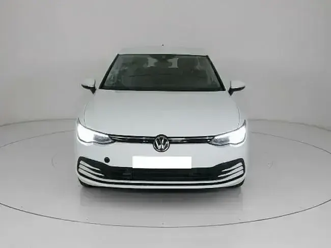 Usado VW Golf VIII 116 CV (85 kW) 2022 Blanco Berlina