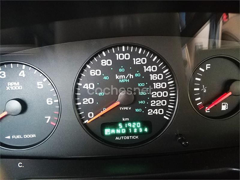 Usado Chrysler Stratus 161 CV (118 kW) 1999 Violeta / lila Berlina