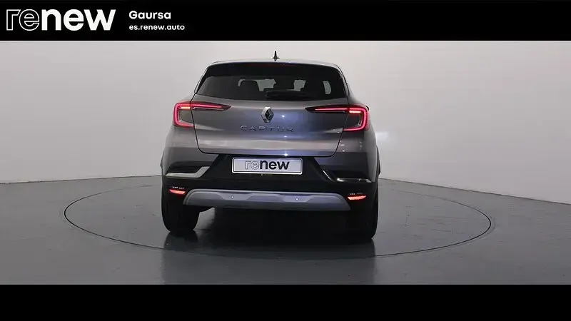 Usado Renault Captur Techno 140 CV (102 kW) 2023 Gris SUV