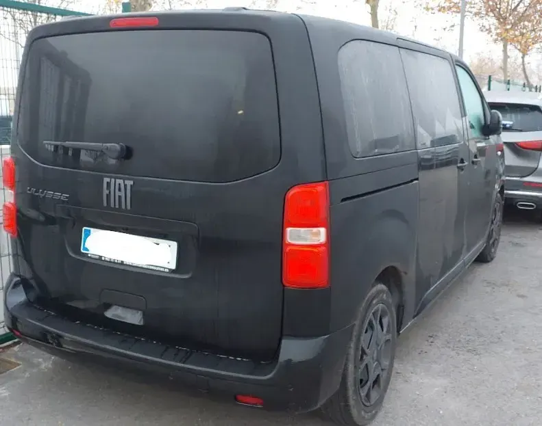 Usado Fiat Ulysse 100 kW (136 CV) 2024 Negro Monovolumen