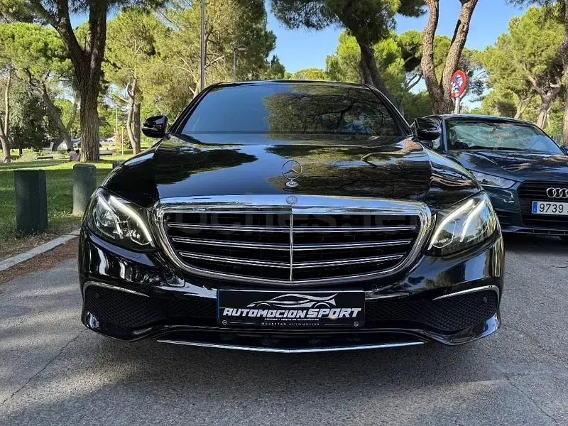 Usado Mercedes E350 299 CV (219 kW) 2016 Negro Berlina