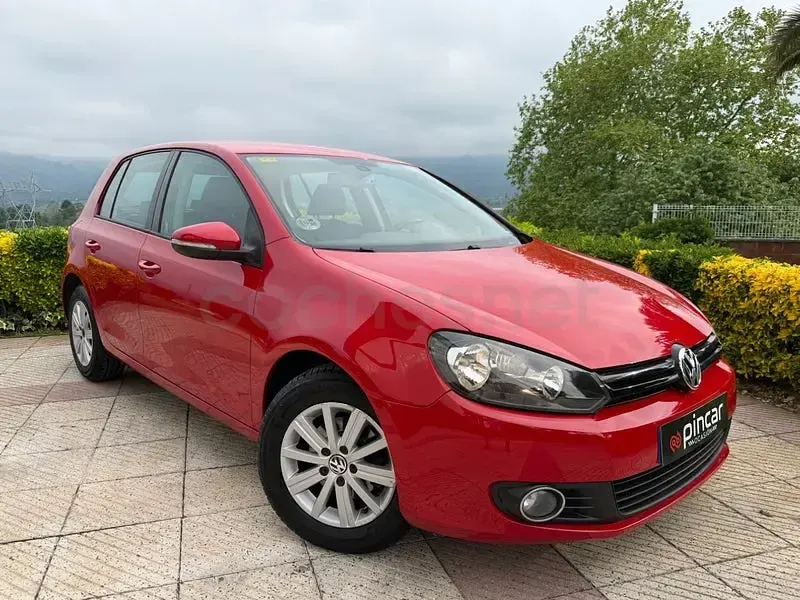 Usado VW Golf VI 105 CV (77 kW) 2010 Rojo Utilitario