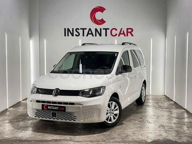 Usado VW Caddy Maxi 114 CV (83 kW) 2024 Blanco Monovolumen