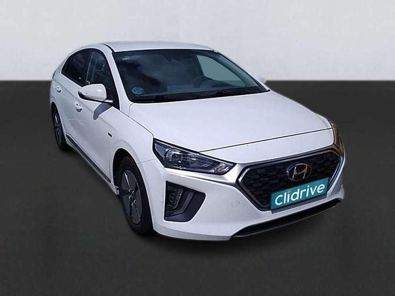 Usado Hyundai Ioniq 105 CV (77 kW) 2020 Blanco Utilitario